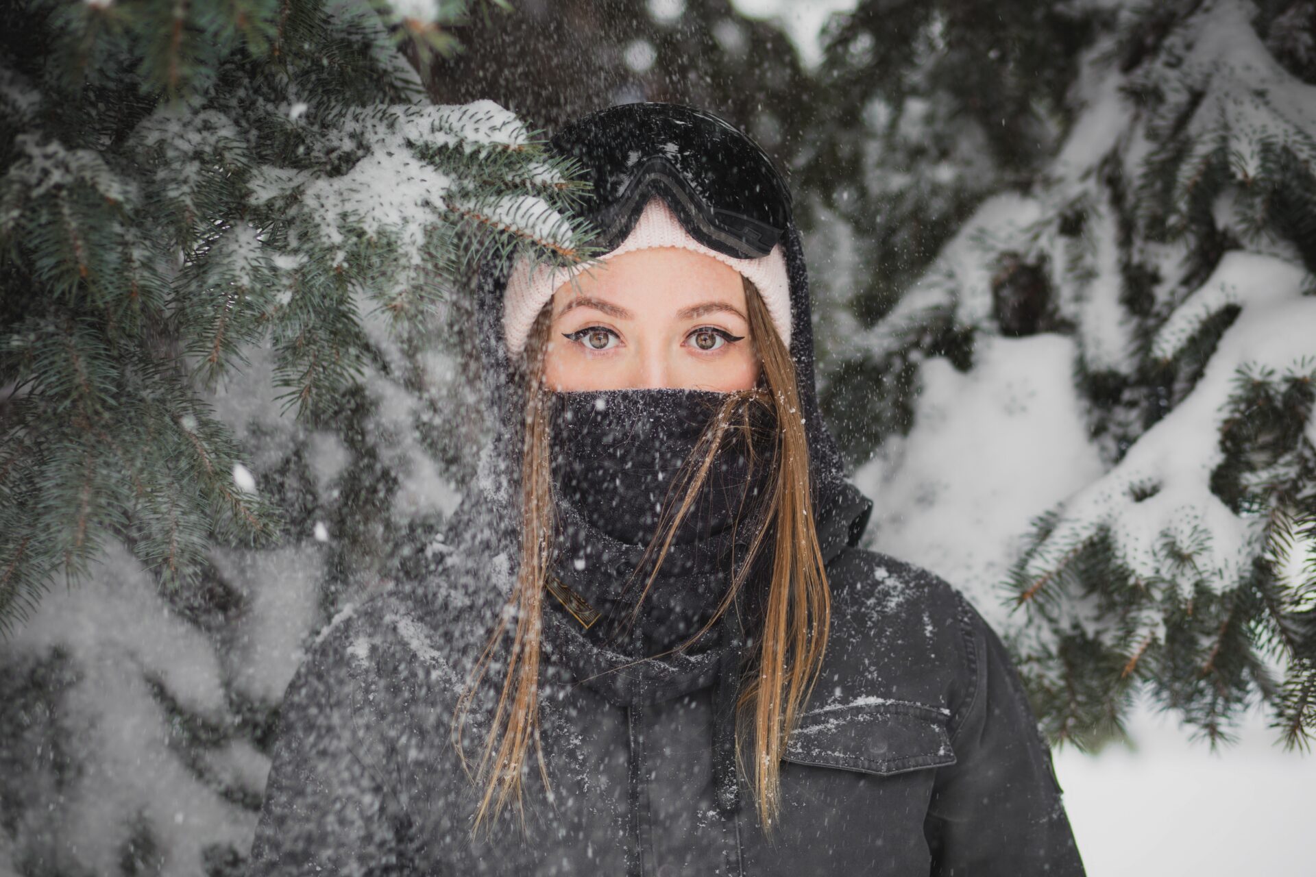 girl skier in black jacket