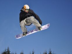 Snowboarder